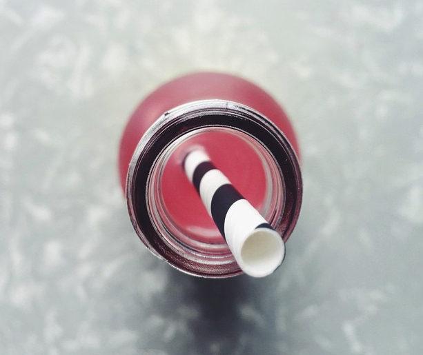 Bottle and Straw; Drinking Pop: Sustainable event planning; Sustainable Party